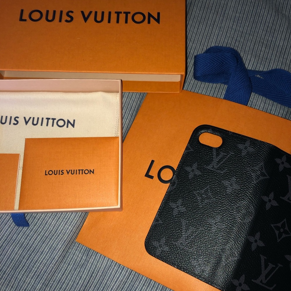 LOUIS V IPHONE CASE🔥🔥